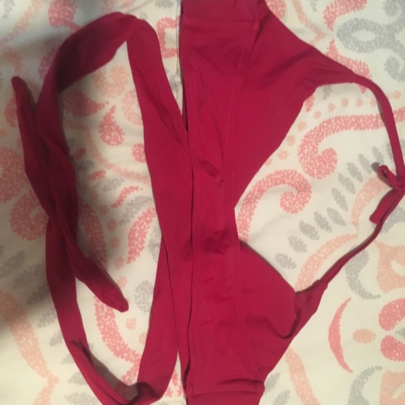 Bathingsuits - Picture 4 of 5